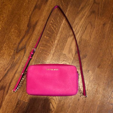 michael kors pink bag with gold chain